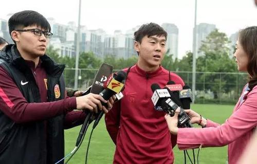 中国男足赛后接受采访