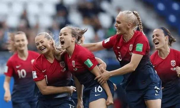 女足直播:瑞士VS挪威的相关图片